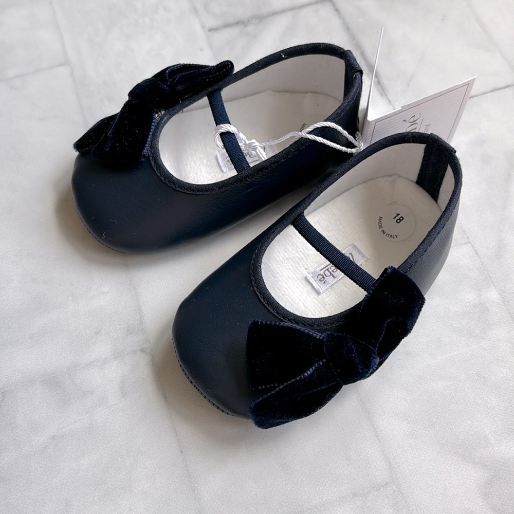 Le Bebe Enfant Velvet Bow Applique Ballet Flats